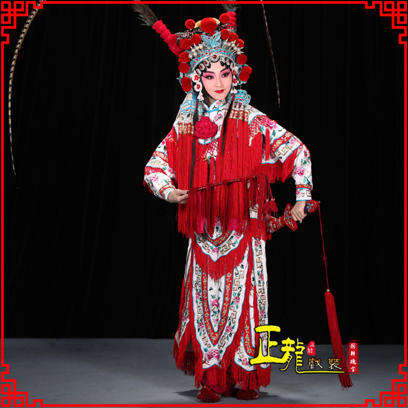 南浔刀马旦改容战父 软绉镶边女改良靠